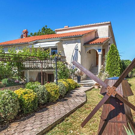 Gorgeous Apartment In Pula With Wifi 외부 사진