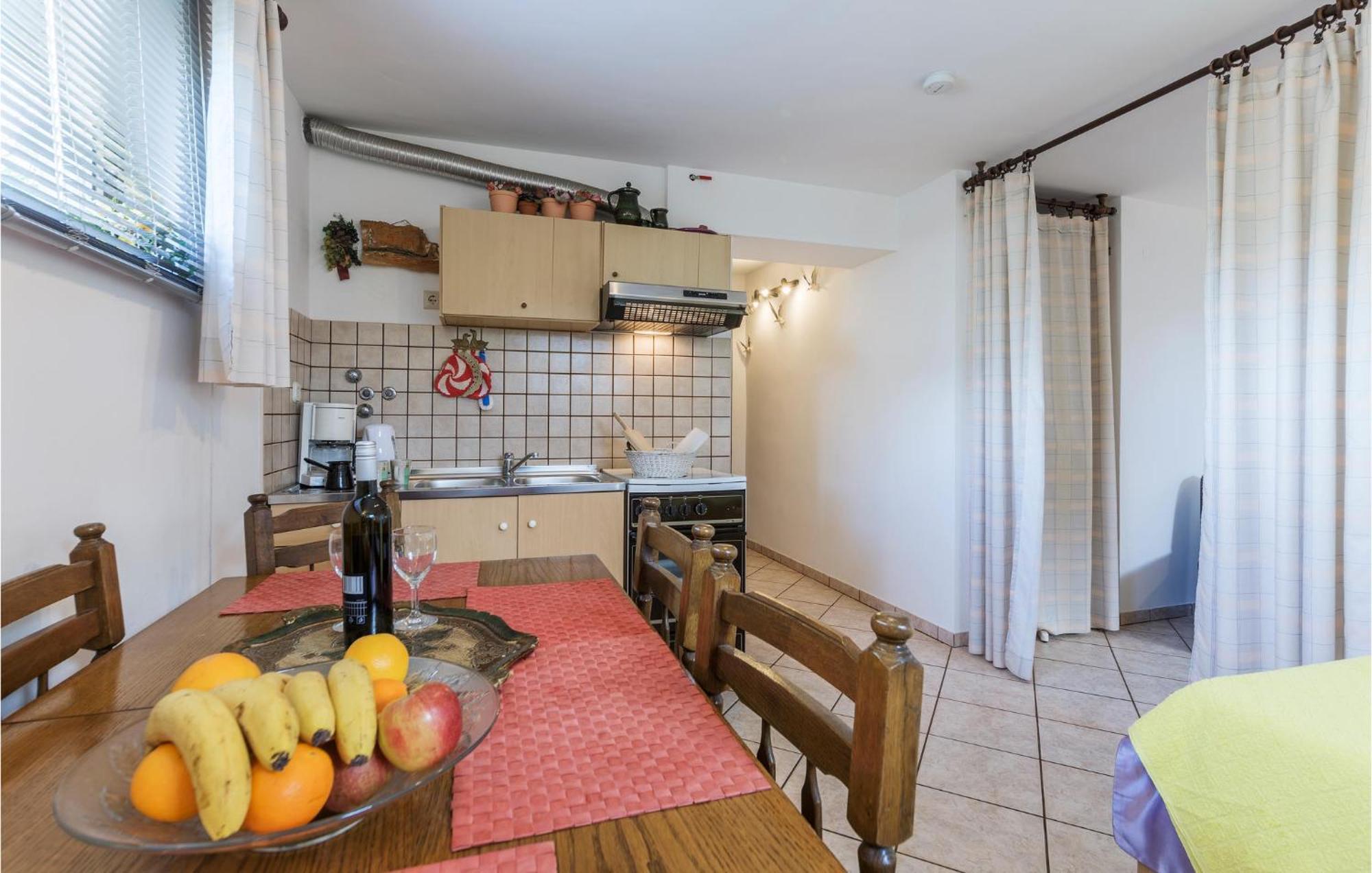 Gorgeous Apartment In Pula With Wifi 외부 사진